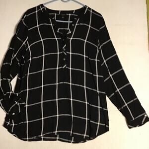 Talbots Woman’s Size L Black And White Tunic Long Sleeve Half Button EUC